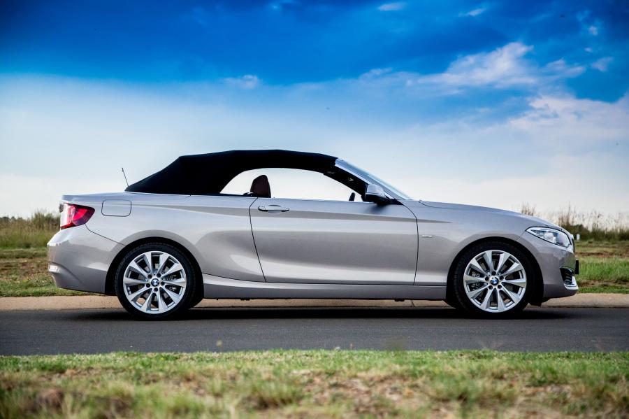  BMW 228i Convertible Luxury Line 2015 года  (ZA) (фото 8 из 30)